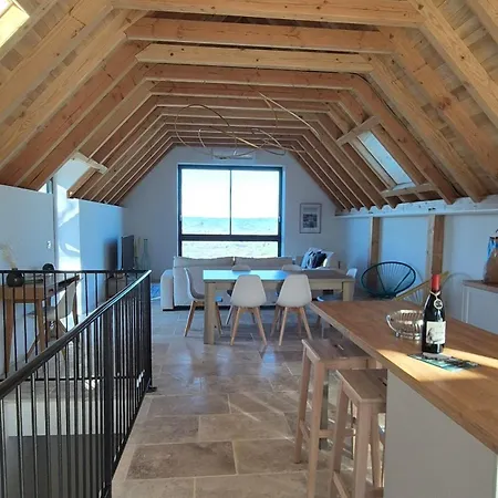 La Marilene, Grange Renovee Avec Vue Exceptionnelle Et Piscine Loubressac