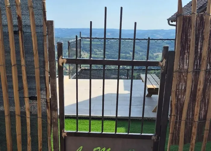 بيت للعطل La Marilene Grange Avec Vue Exceptionnelle Loubressac